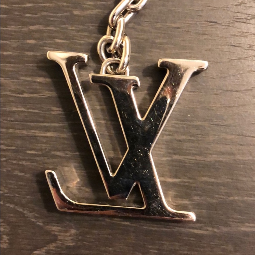 Louis Vuitton Keyring - Picture 5 of 7